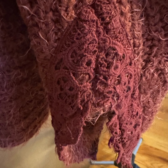 Women's Warm Rust Knit Sweater - Picture 10 of 10